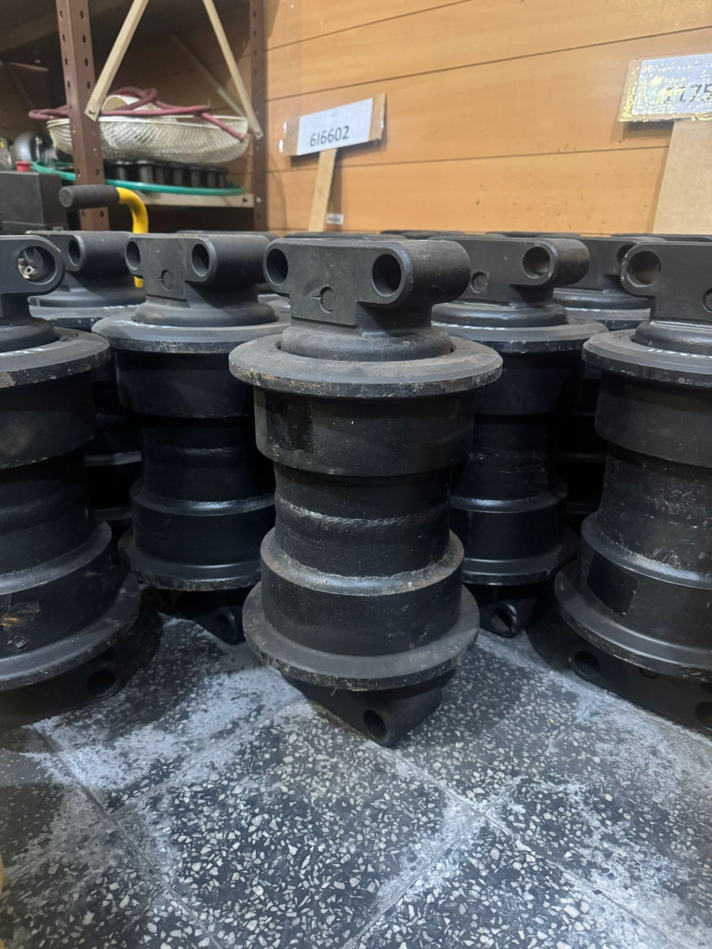 Repuesto Caterpillar 1175047 - 330B 336D | Rodillo