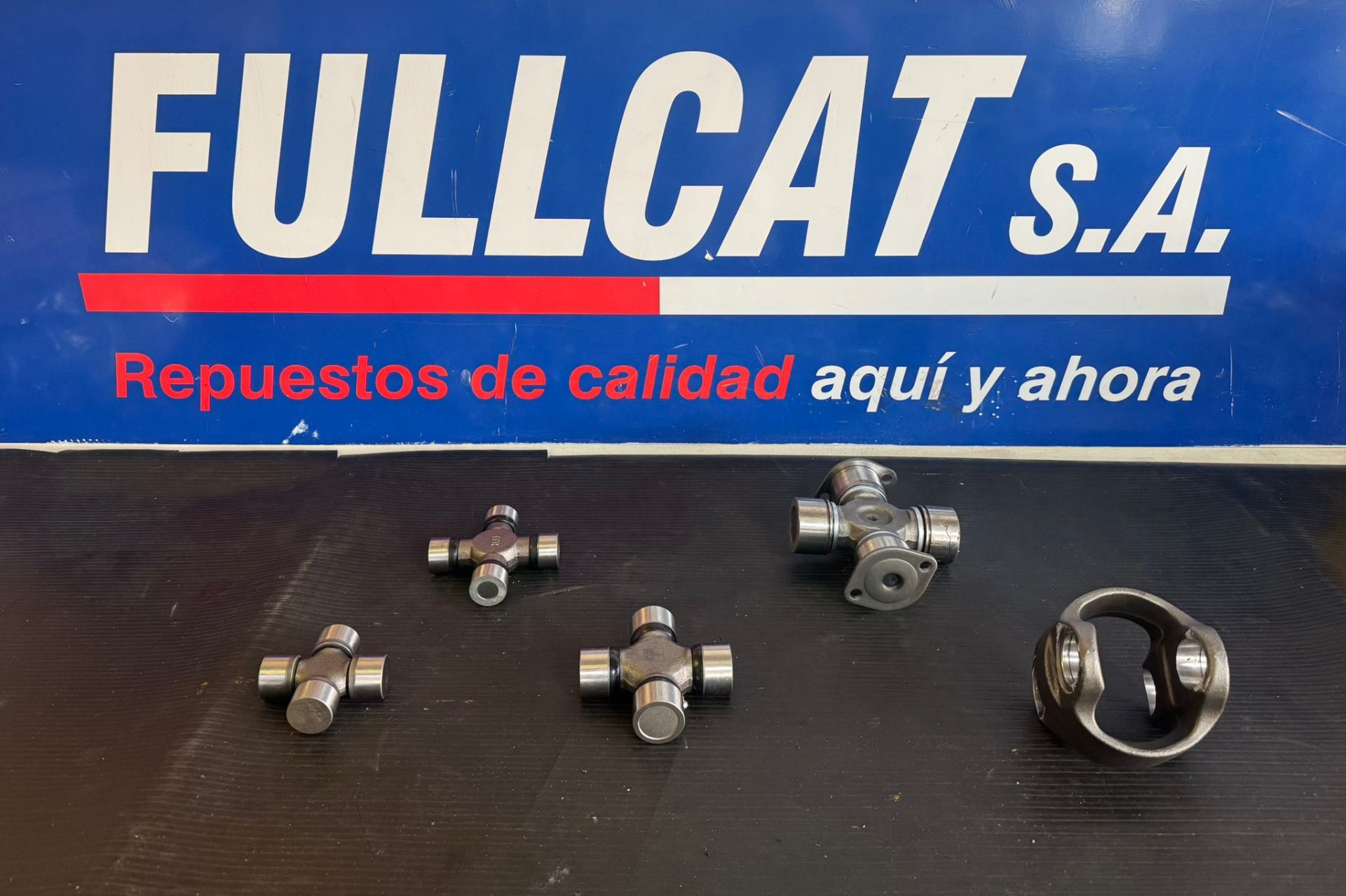 Repuesto Caterpillar 1179887 / 1168539 / 1744643 / 1744641 / 4E9324 - Para toda maquinaria CAT | Crucetas