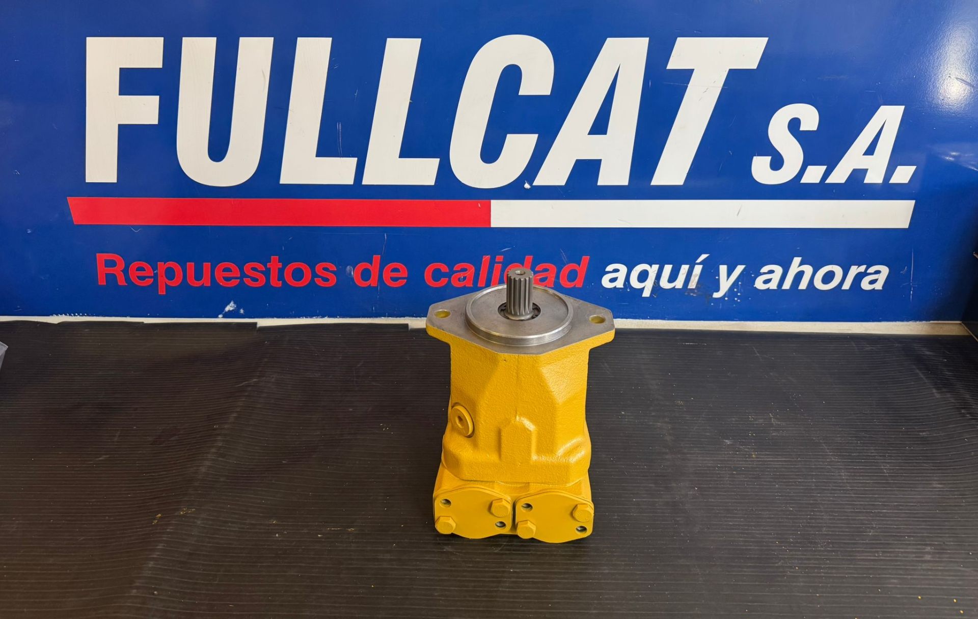 Repuesto Caterpillar 1368869 - CP563 CP533 CP531 CS54 C, D, E | Motor de Vibración