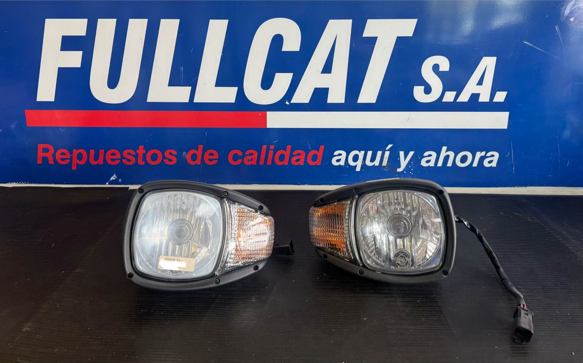 Repuesto Caterpillar - Faroles - 428 / 432 - Serie E