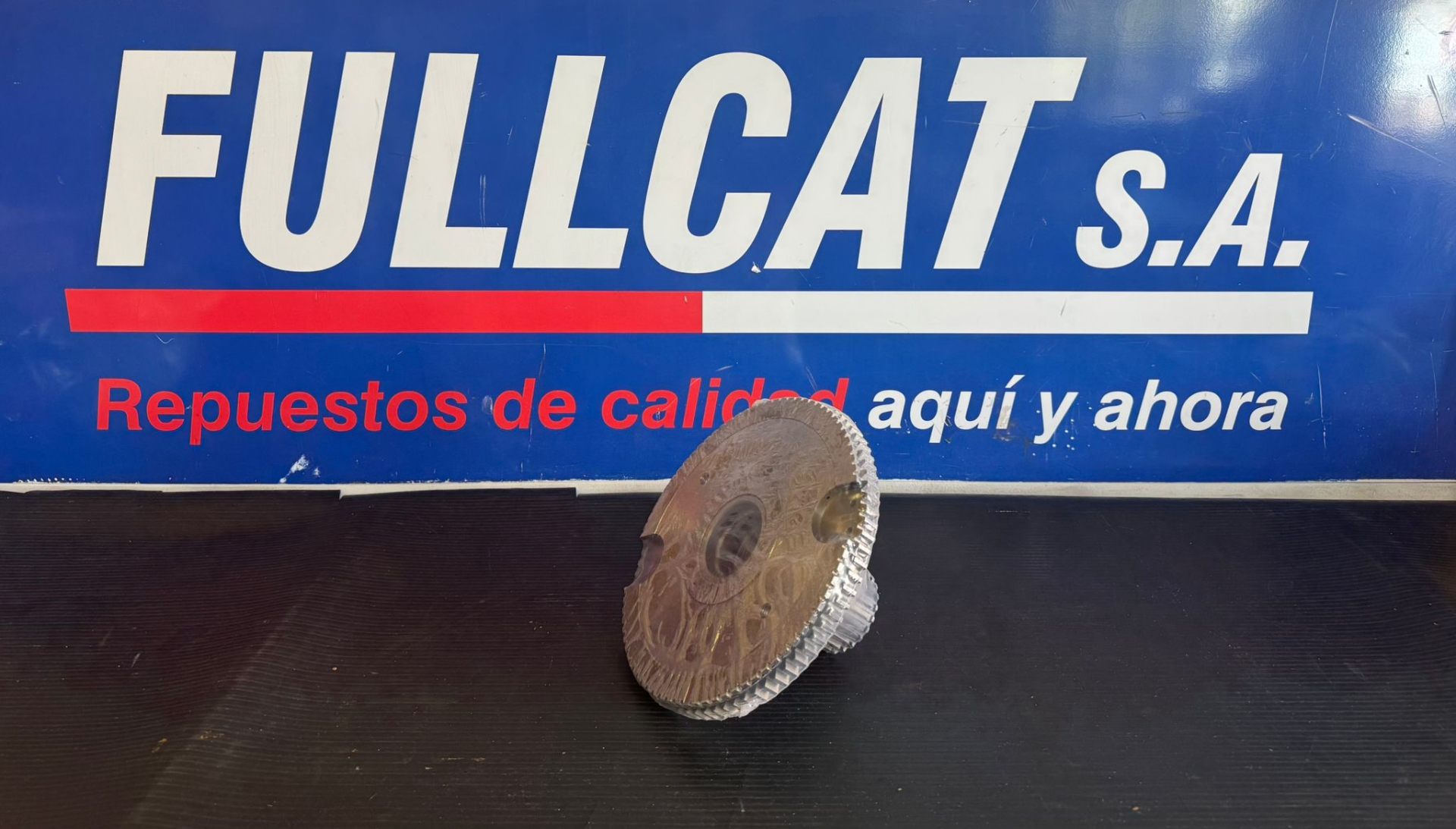 Repuesto Caterpillar 1T1847 - D8N | Eje con Engranaje