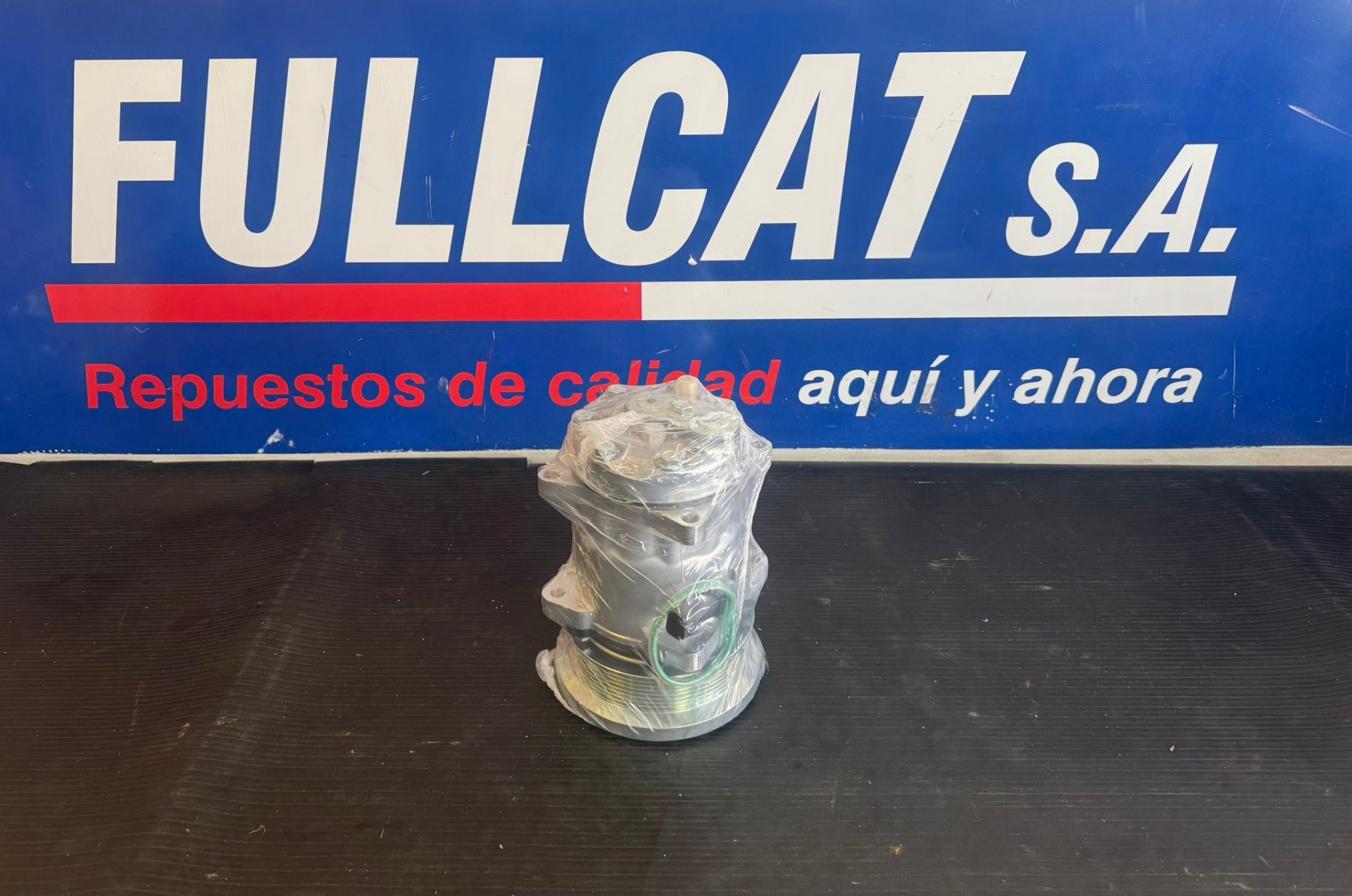 Repuesto Caterpillar 2180324 - D300E C9 CP563D 950F | Compresor A/A