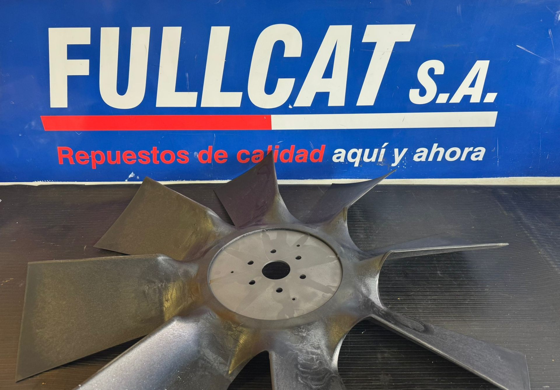 Repuesto Caterpillar 2418534 - 120 140 | Series K, M y GC