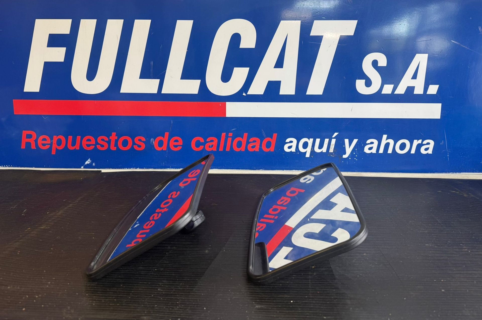 Repuesto Caterpillar - Espejo - 320 / 330 - Series C y D
