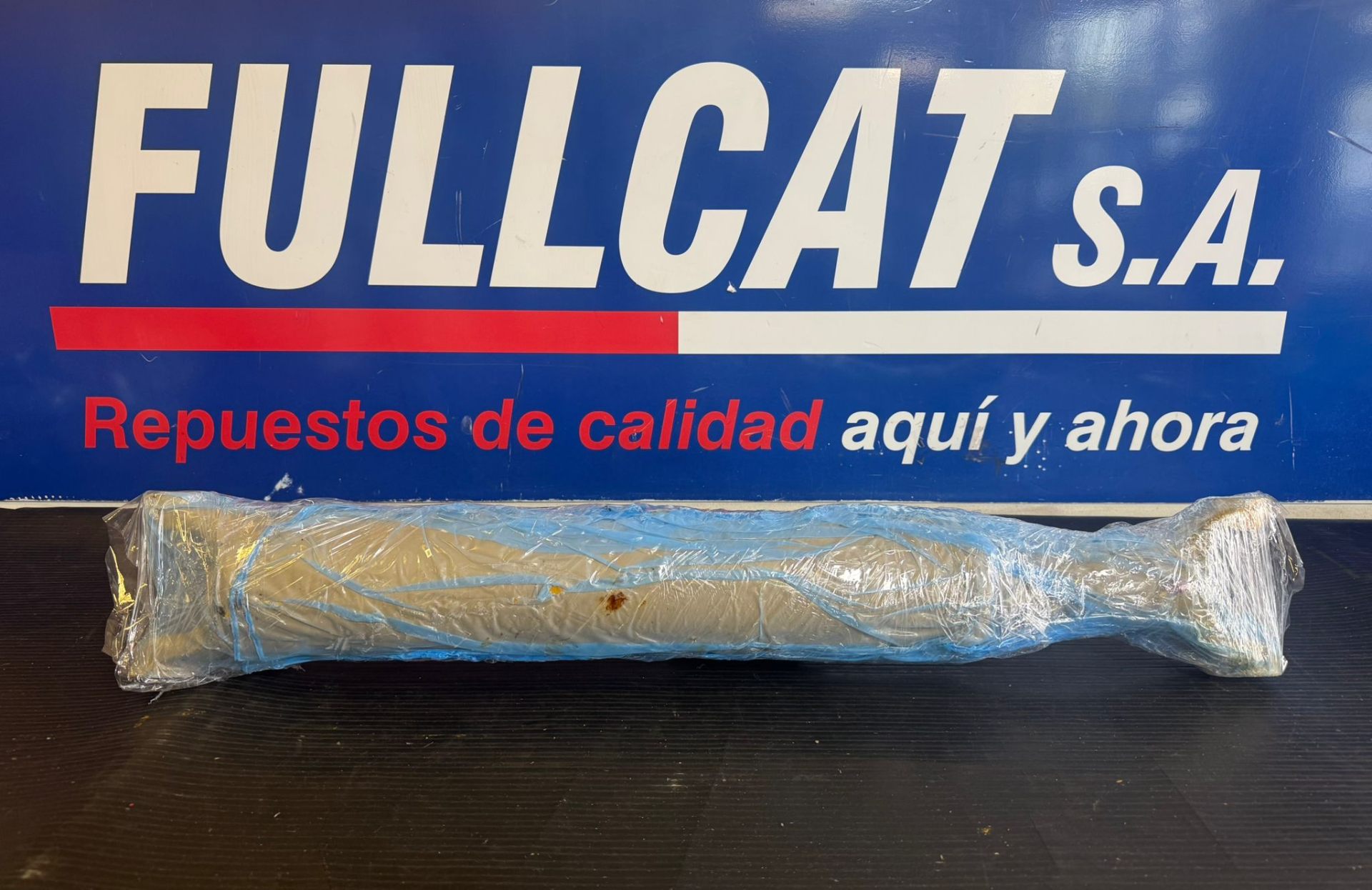 Repuesto Caterpillar 3043266 - 416 420 428 432 E | Eje de Transmisión