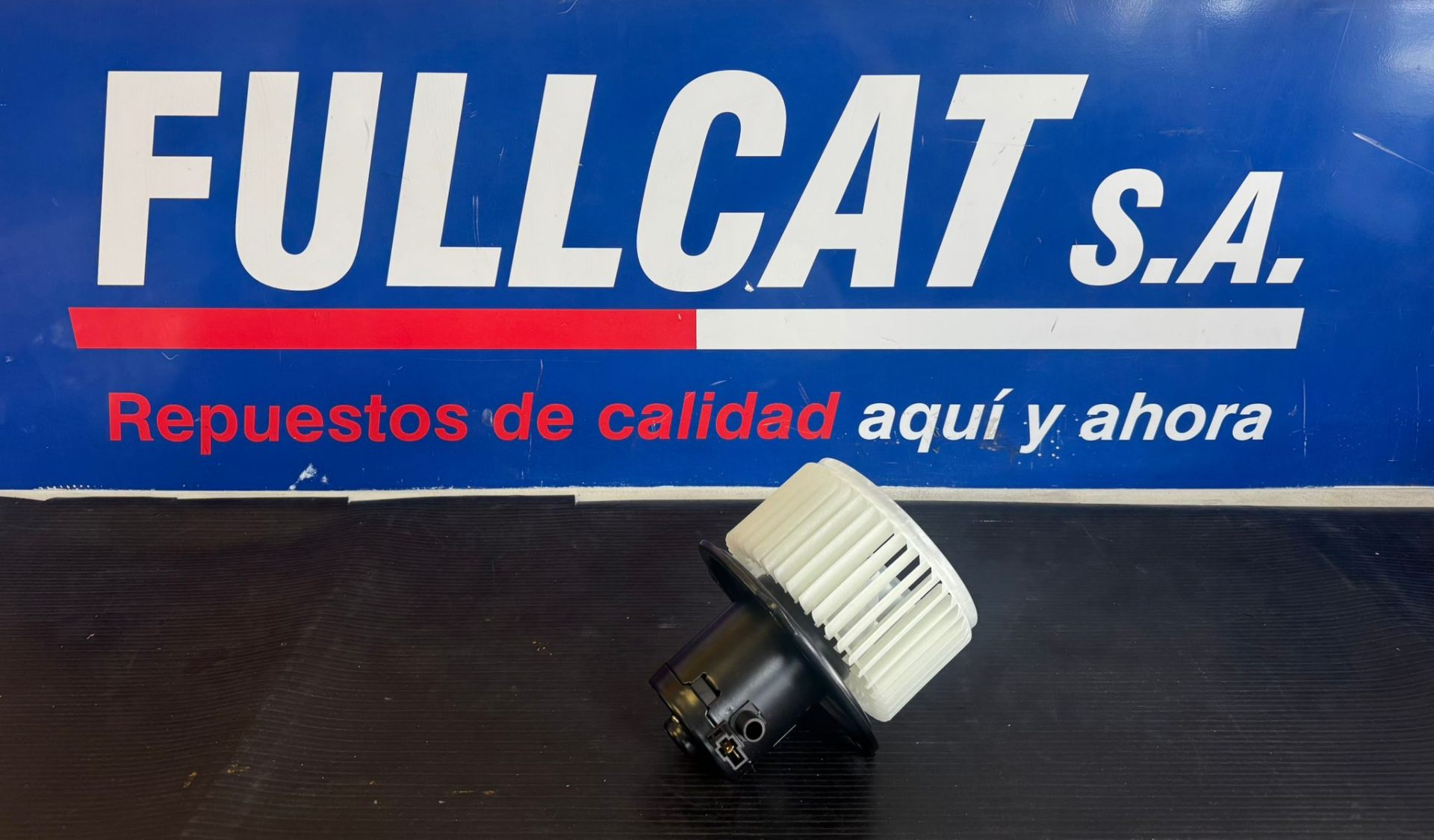 Repuesto Caterpillar 1474834 - 320 330 B, C | Motor de Ventilador