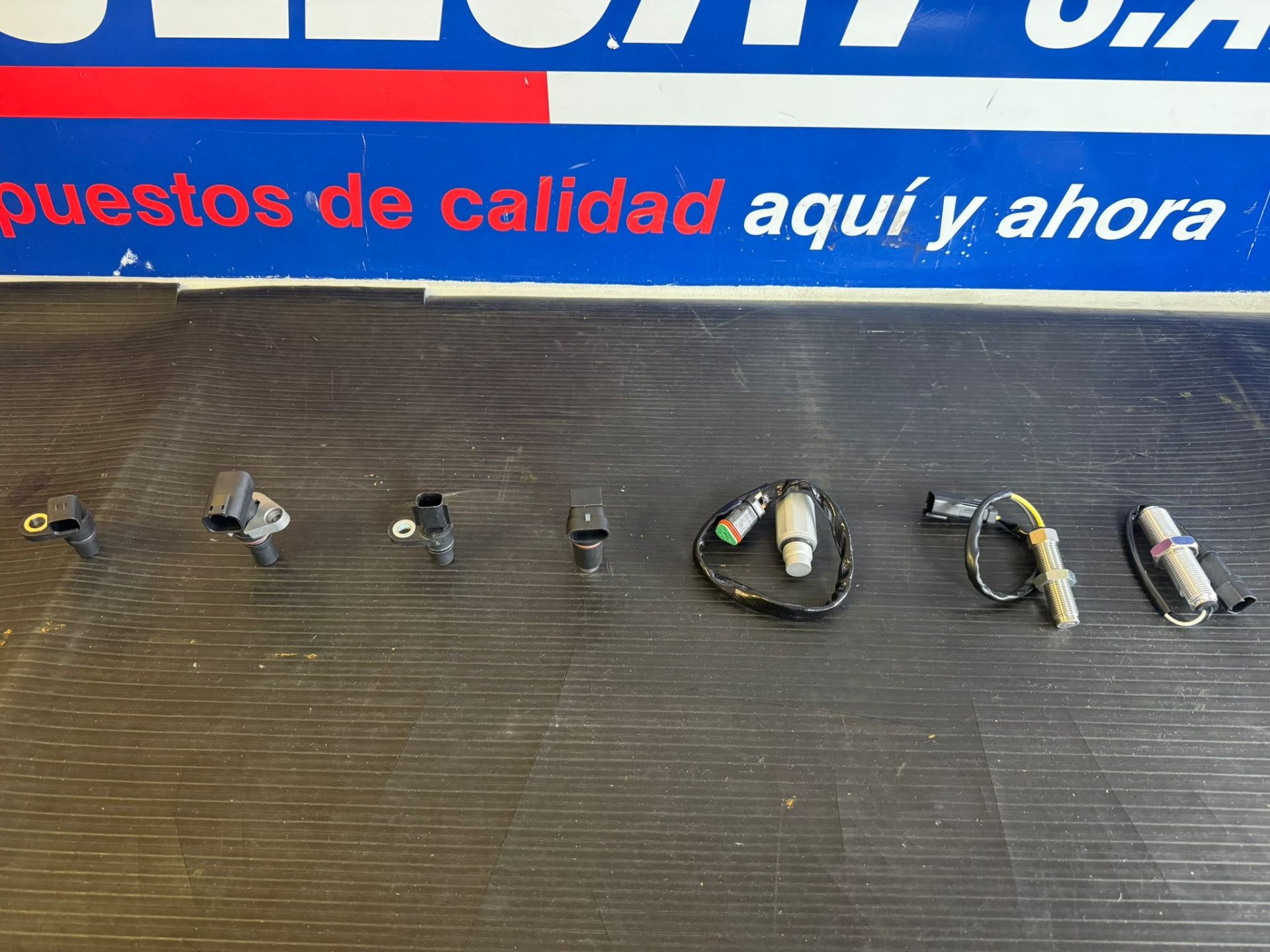 Repuesto Caterpillar 4P5820 / 3244131 / 2659033 / 2384676 / 3843887 / 2046204 / 2380120 - Sensores de Velocidad | Para toda maquinaria CAT