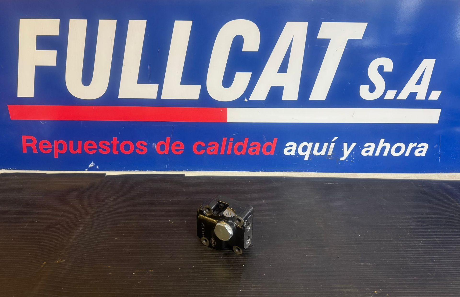 Repuesto Caterpillar 7N2833 - 950E 936F | Tapa de Compresor