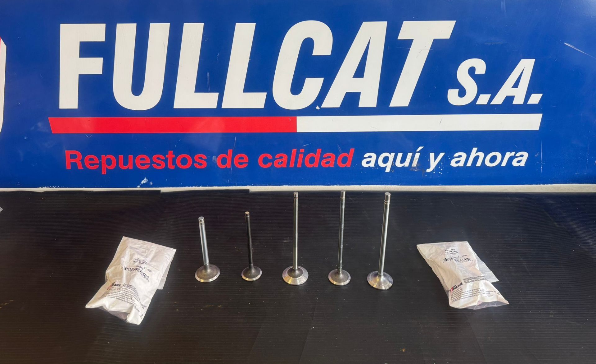 Repuesto Caterpillar - Válvulas de Admisión y Escape | Para todos los motores CAT